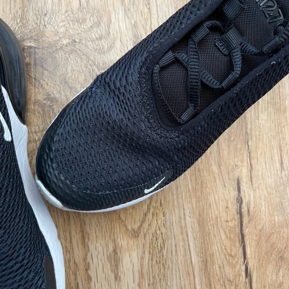 Nike Air Max 270 - Picture 8 of 16